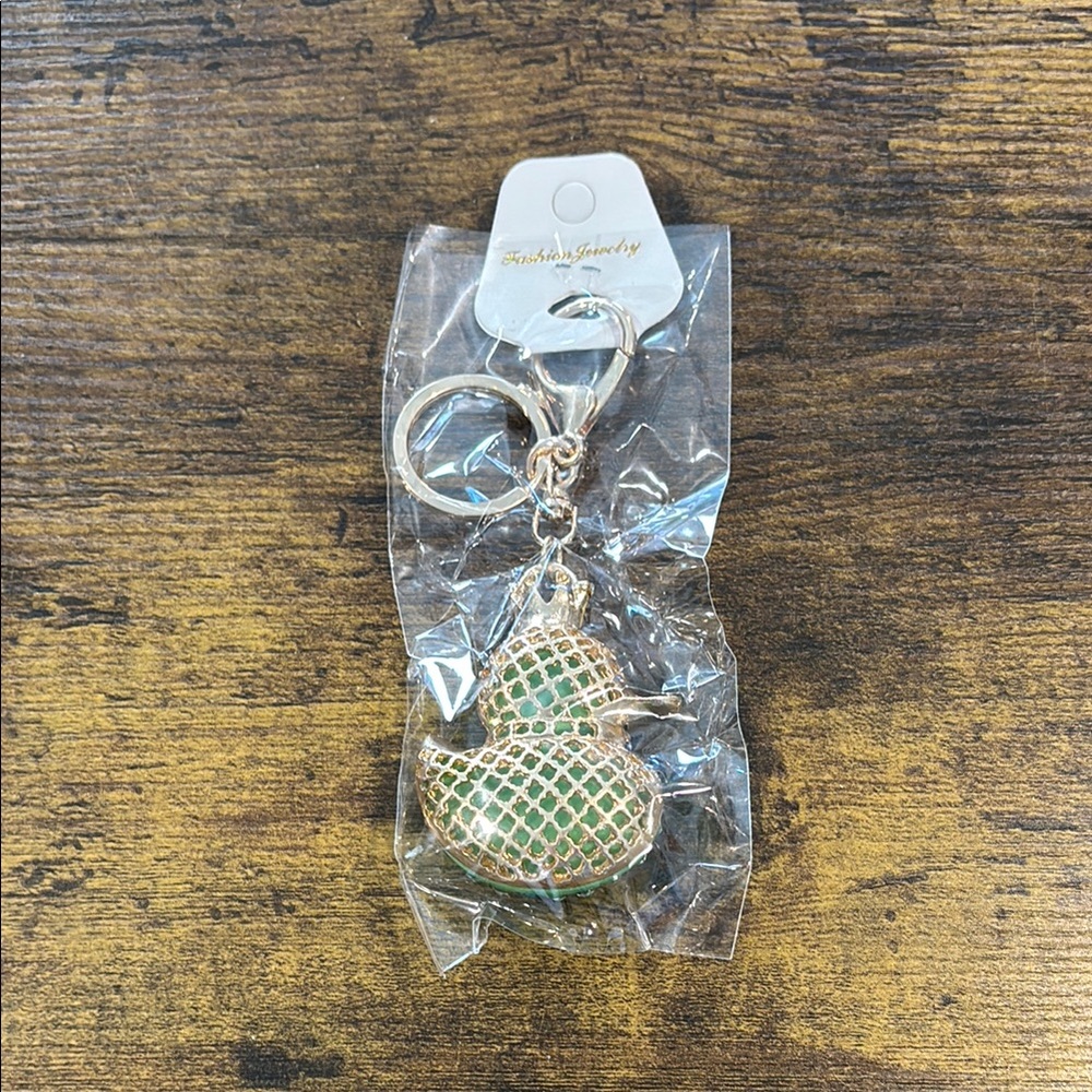 Green Duck Keychain with Rhinestones NWT - Picture 2 of 2